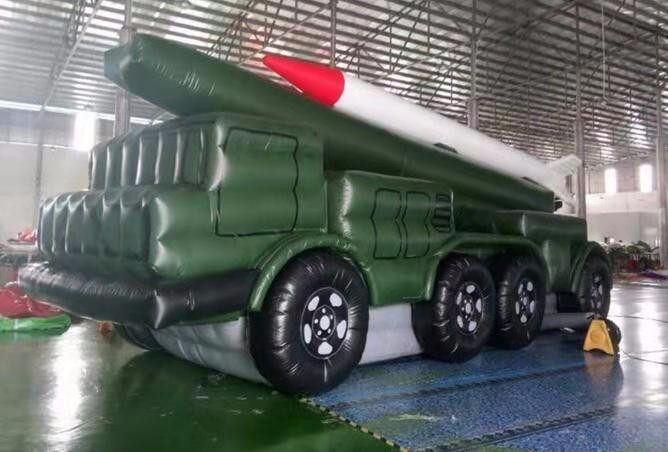 巴楚部队小型导弹车