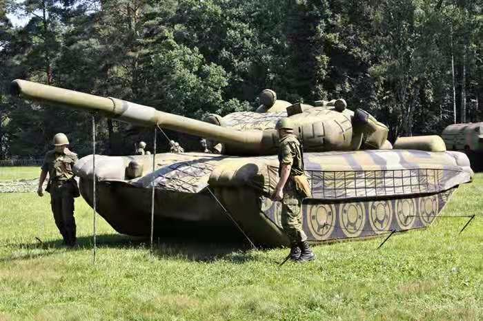 巴楚大型军用充气坦克